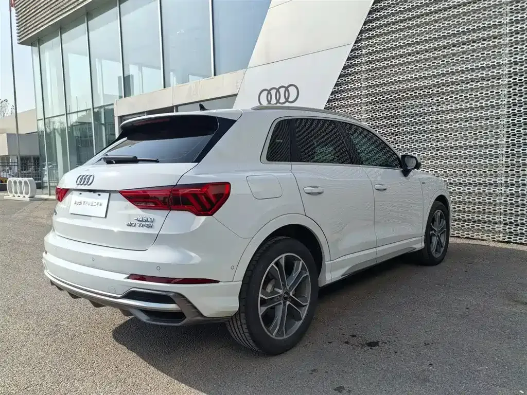 Audi Q3 2023 из CN, фото 6