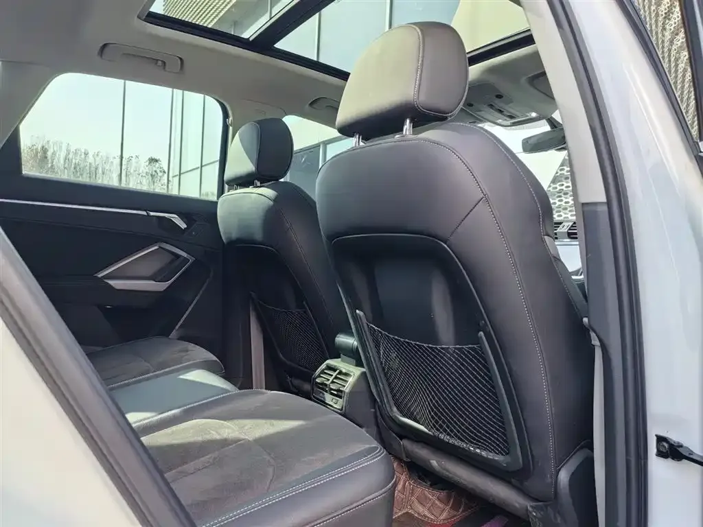 Audi Q3 2023 из CN, фото 8