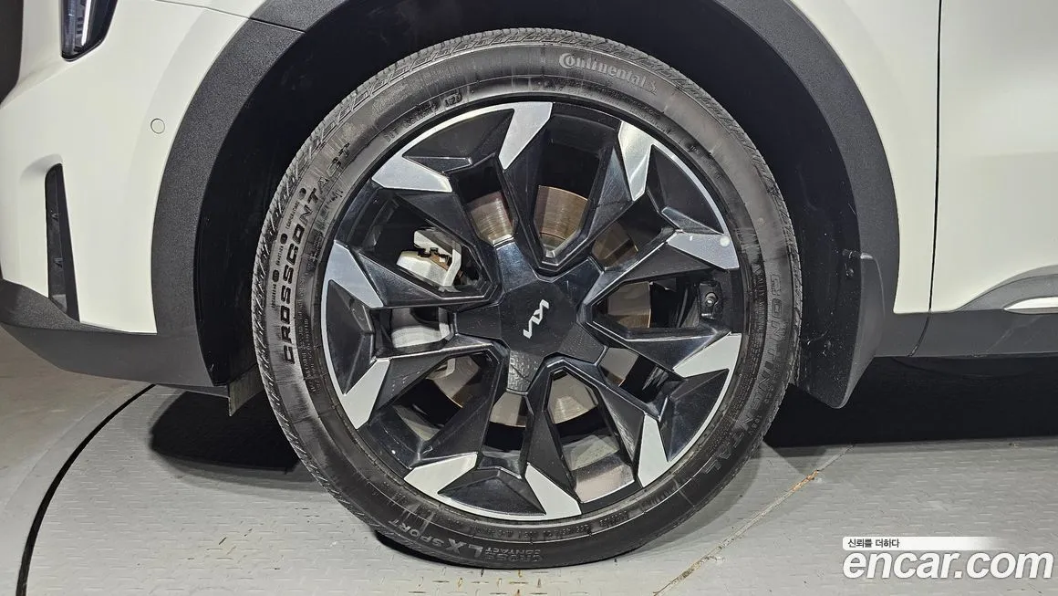 Kia Sorento — фото 5