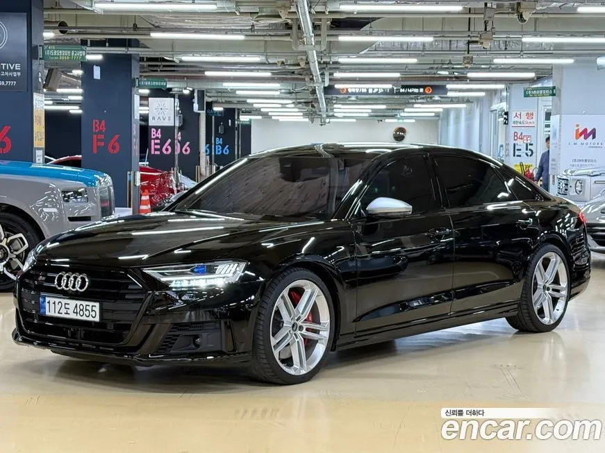 Audi S8