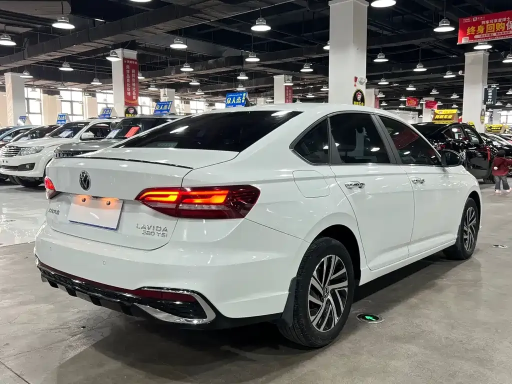 Volkswagen Lavida 2023 из CN, фото 7