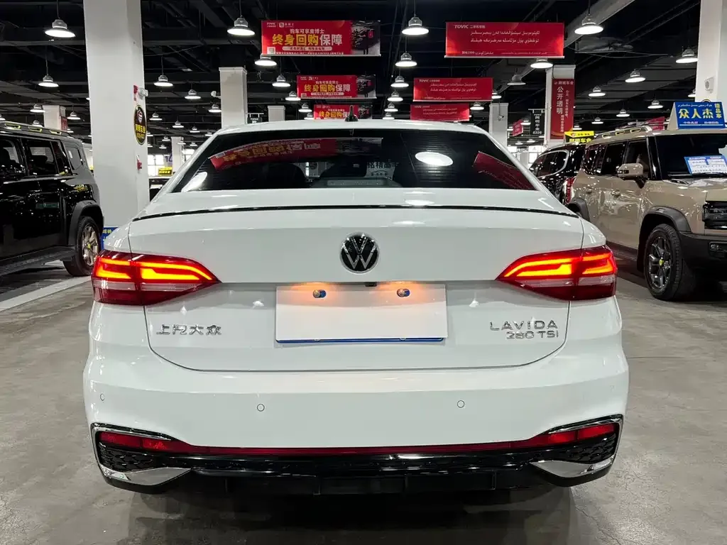 Volkswagen Lavida 2023 из CN, фото 9
