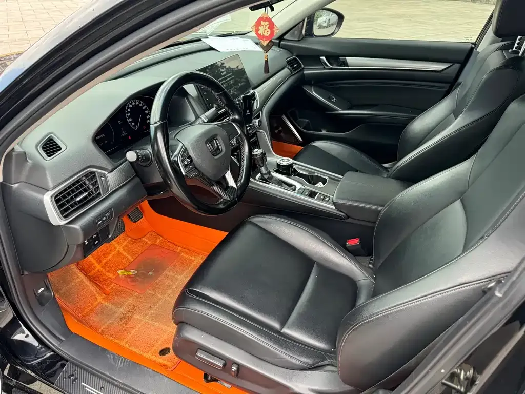 Honda Accord — фото 10