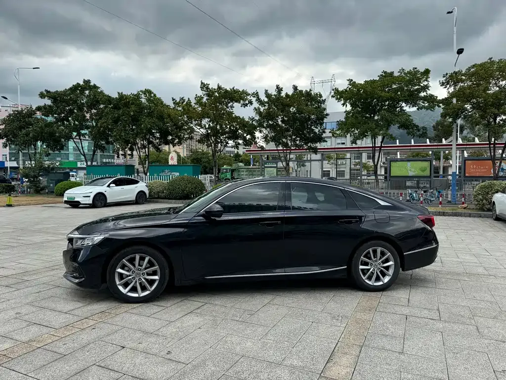 Honda Accord — фото 3