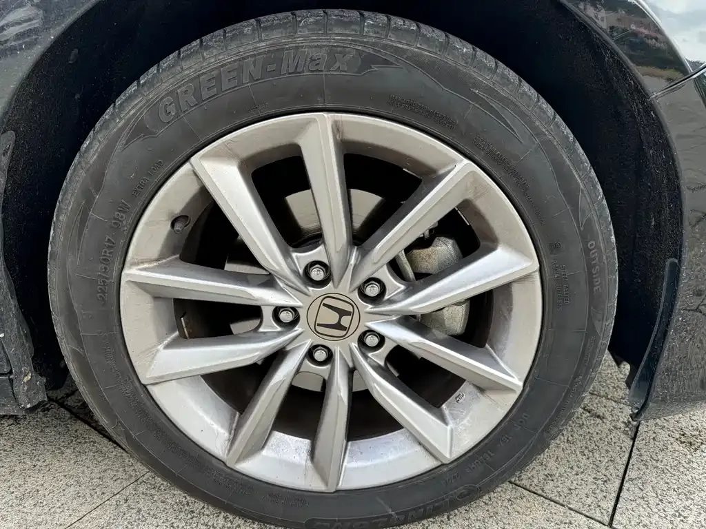 Honda Accord — фото 9