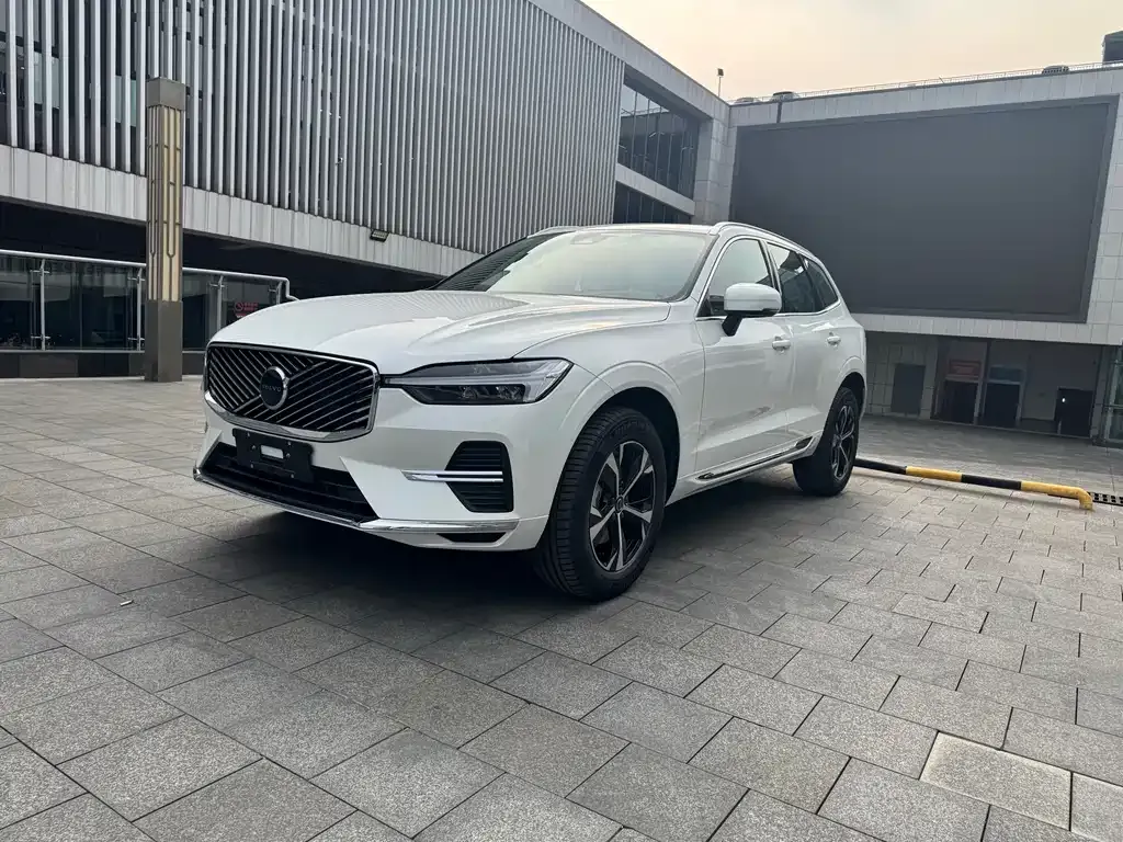 Volvo XC60 2025 из CN, фото 1