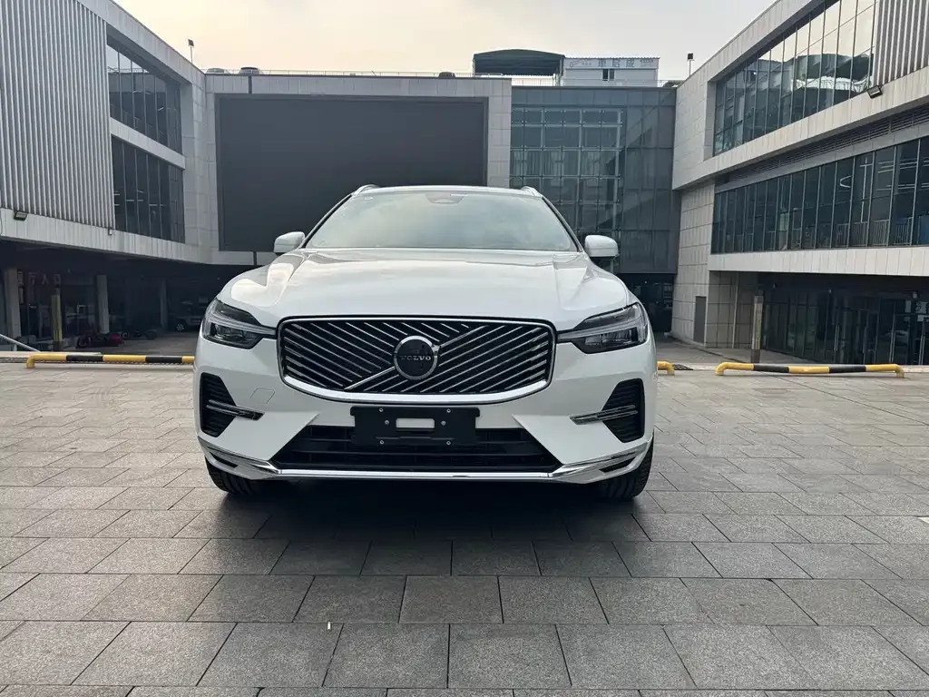Volvo XC60 2025 из CN, фото 2