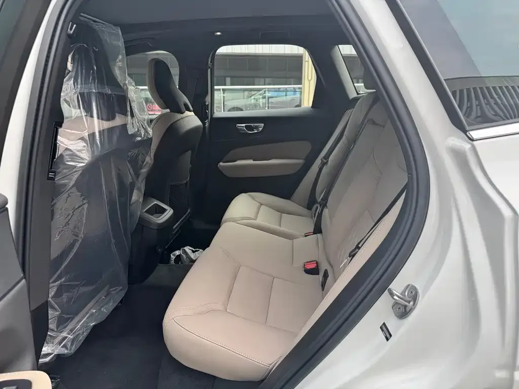 Volvo XC60 2025 из CN, фото 5