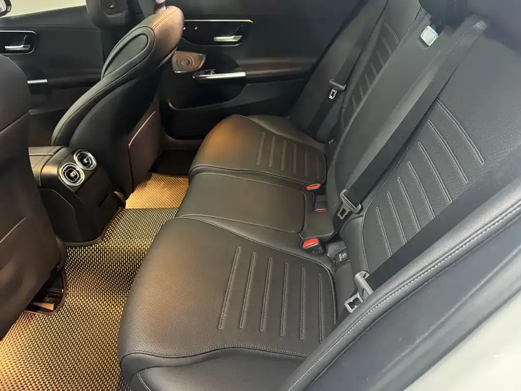 Mercedes-Benz C-Class 2023 из CN, фото 6