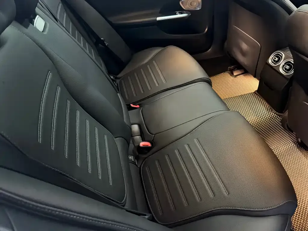 Mercedes-Benz C-Class 2023 из CN, фото 8