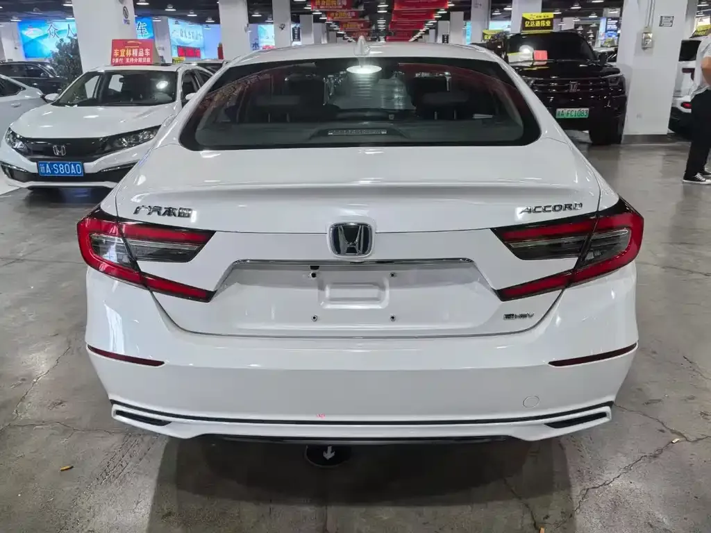 Honda Accord — фото 5