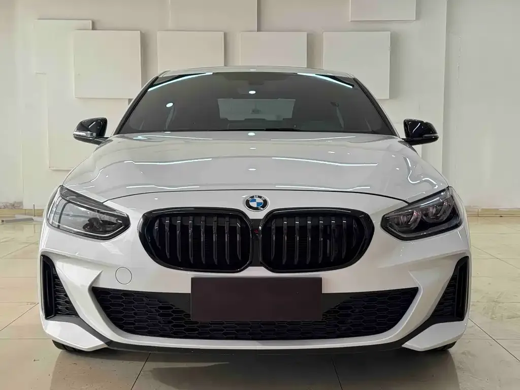 BMW 1 Series 2021 из CN, фото 2