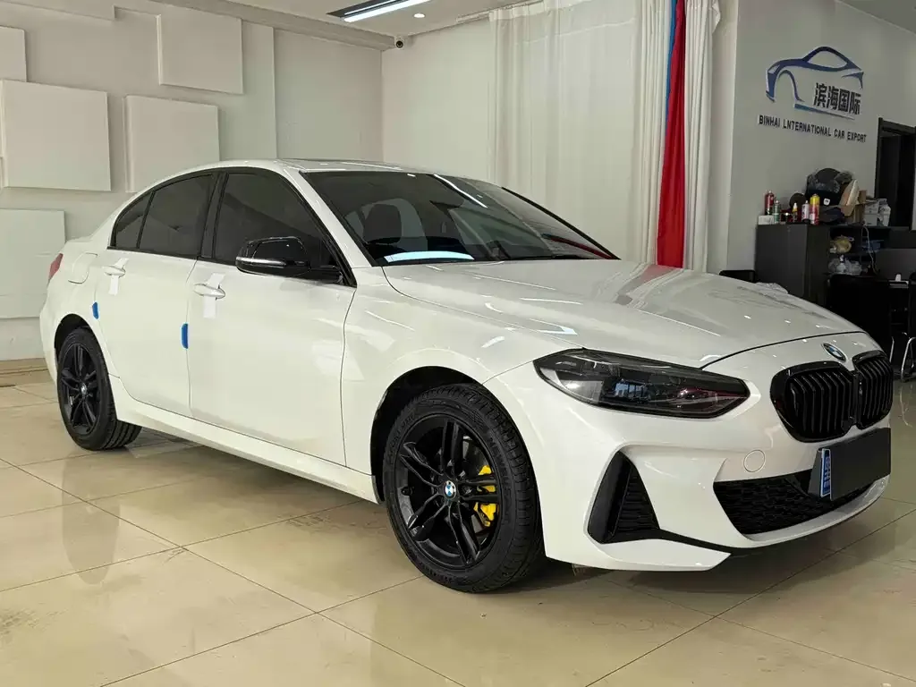 BMW 1 Series 2021 из CN, фото 3