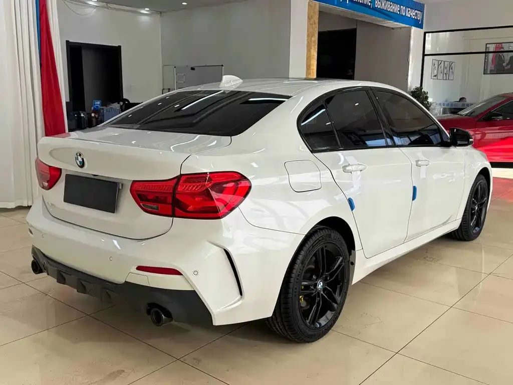 BMW 1 Series 2021 из CN, фото 6