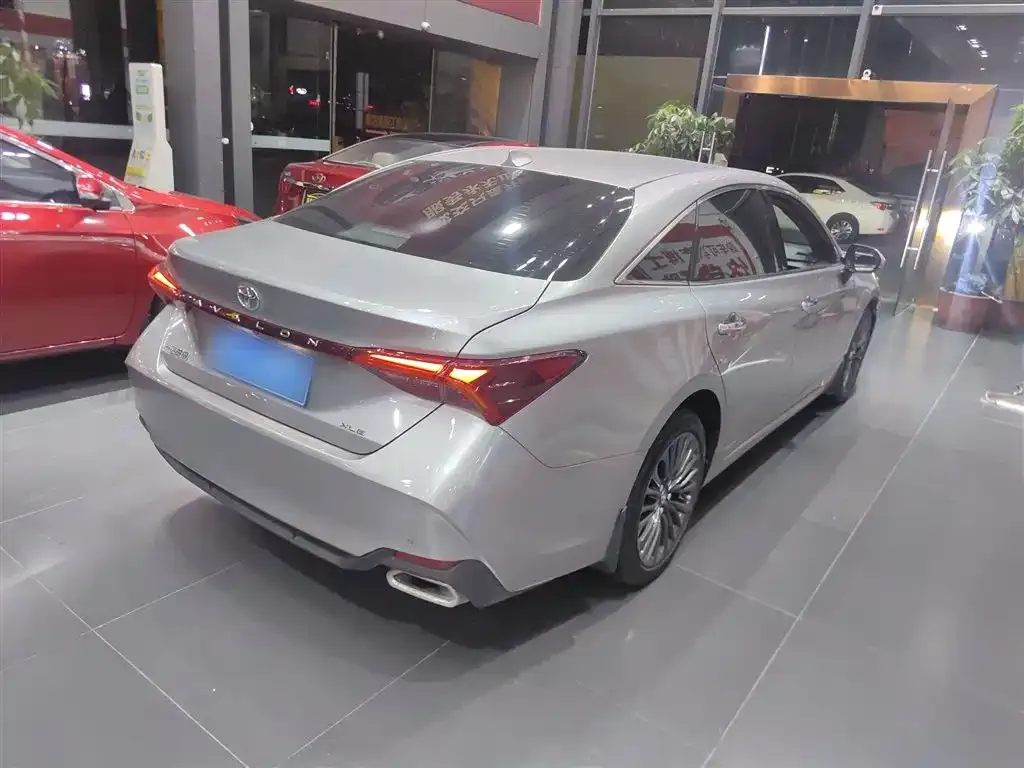 Toyota Avalon 2021 из CN, фото 7