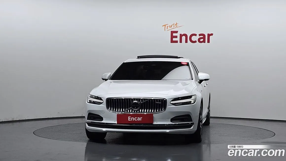 Volvo S90 2023 из KR, фото 3