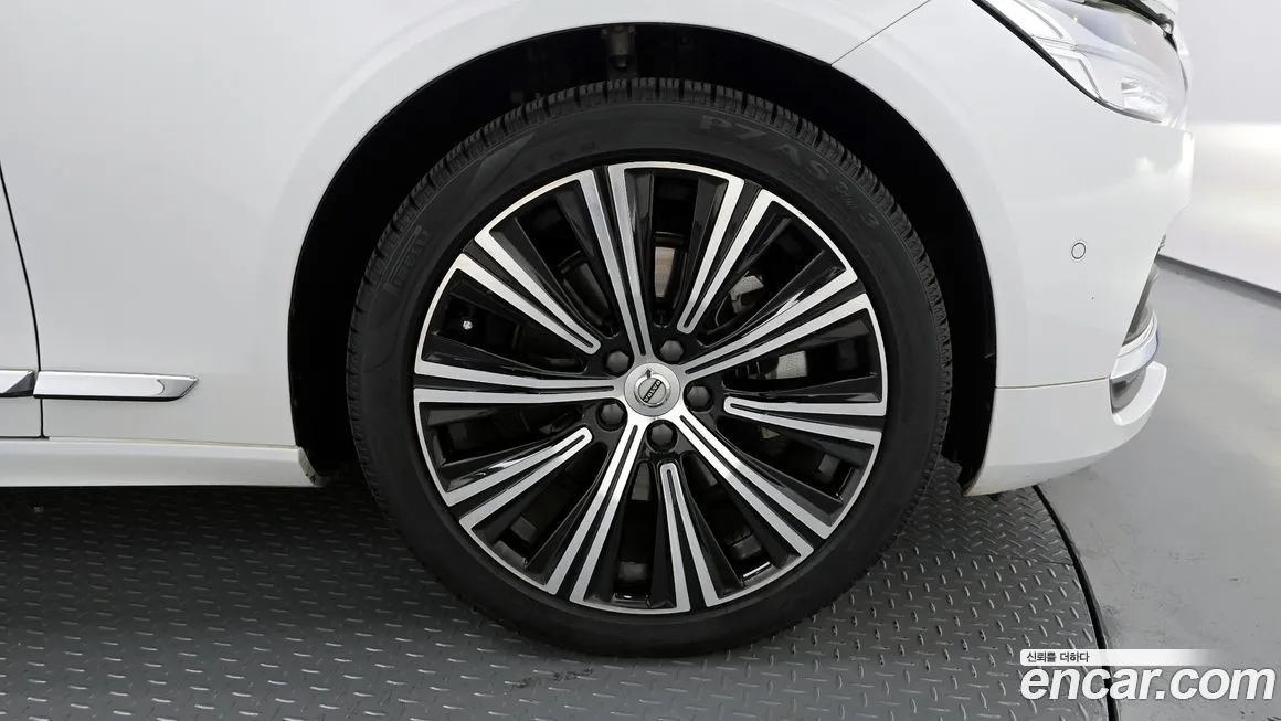 Volvo S90 2023 из KR, фото 5