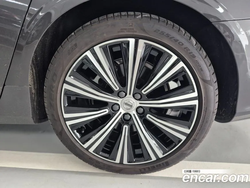 Volvo S90 2024 из KR, фото 5