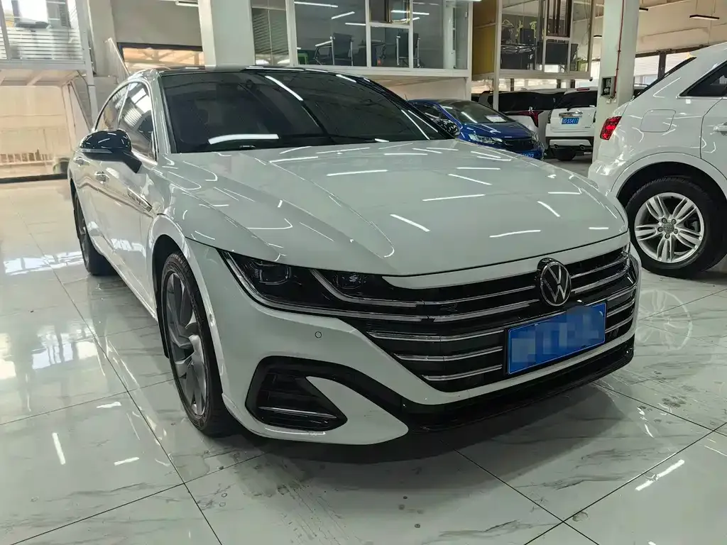 Volkswagen CC 2024 из CN, фото 3