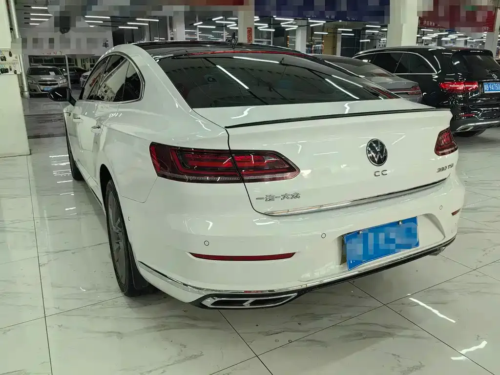 Volkswagen CC 2024 из CN, фото 4
