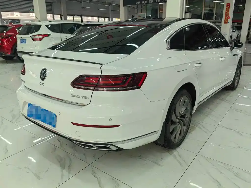 Volkswagen CC 2024 из CN, фото 6