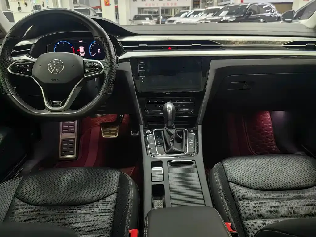Volkswagen CC 2024 из CN, фото 9