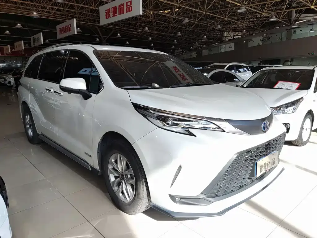Toyota Granvia 2024 из CN, фото 3