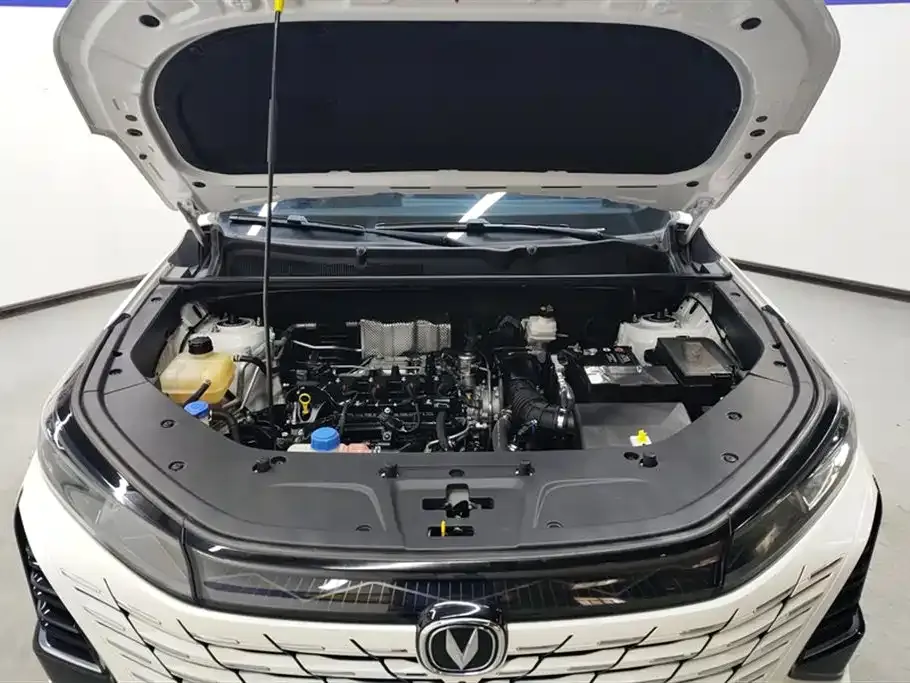 Changan CS75PLUS — фото 10
