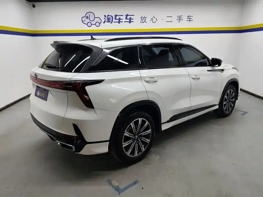 Changan CS75PLUS — фото 3