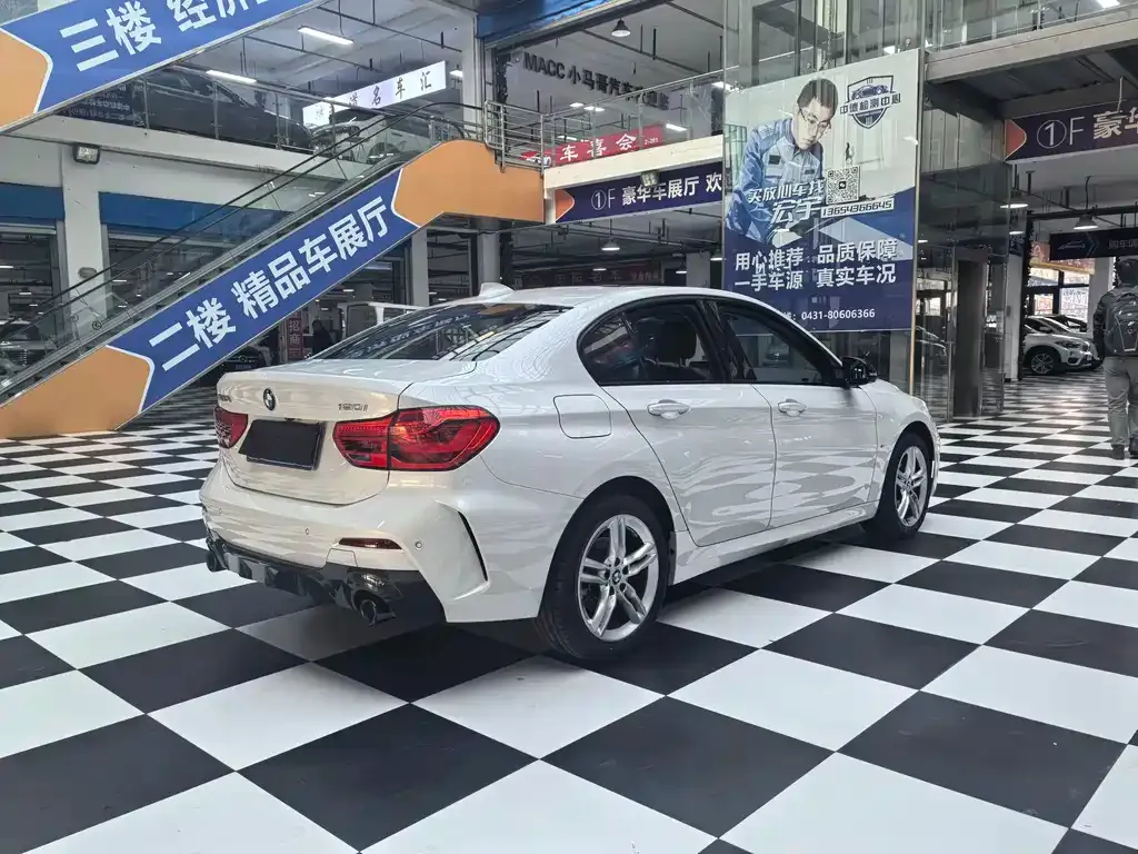 BMW 1 Series 2022 из CN, фото 8