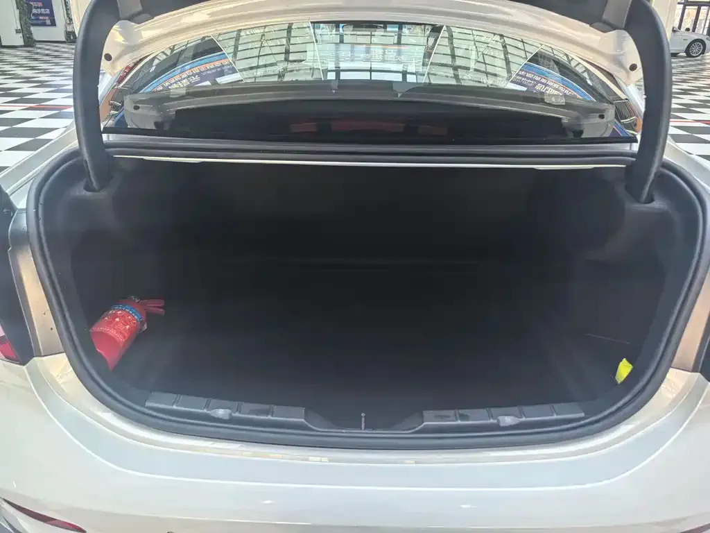 BMW 1 Series 2022 из CN, фото 9