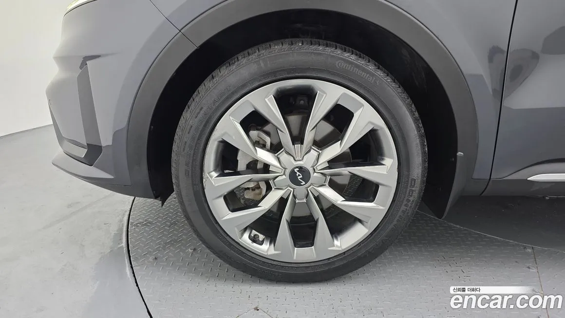 Kia Sorento — фото 5