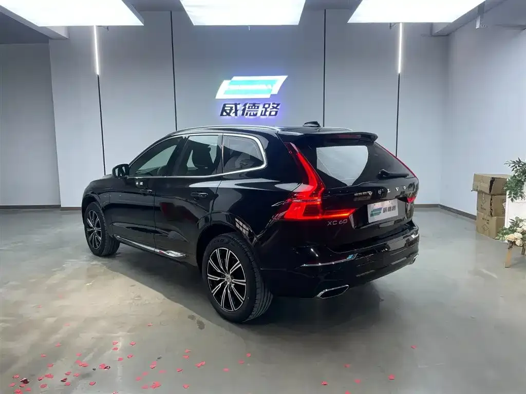 Volvo XC60 2021 из CN, фото 4