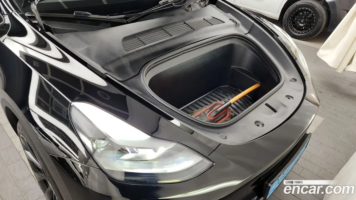 Tesla Model Y 2023 из KR, фото 6