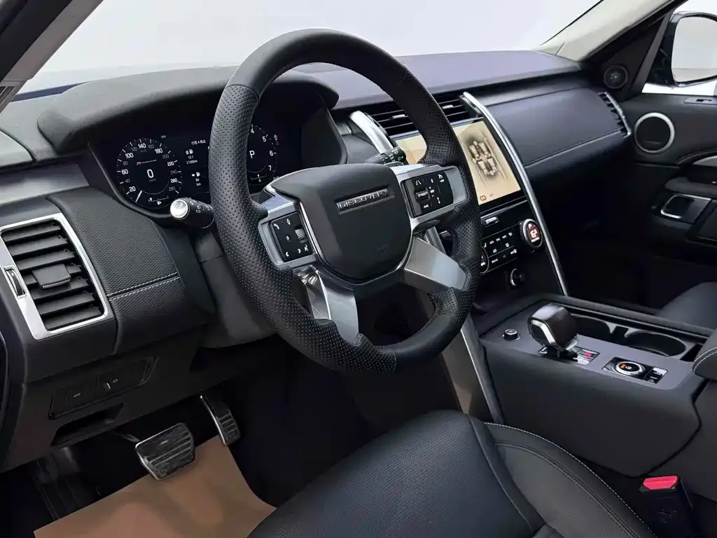 Land Rover Discovery 2023 из CN, фото 3