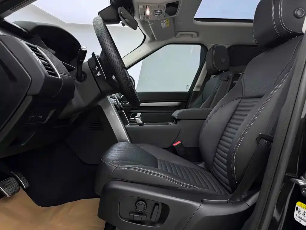Land Rover Discovery 2023 из CN, фото 4
