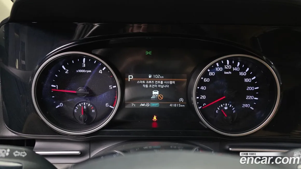 Kia Carnival — фото 8