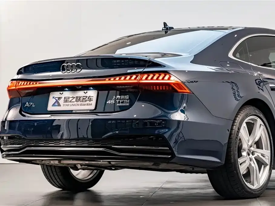 Audi A7L 2024 из CN, фото 9