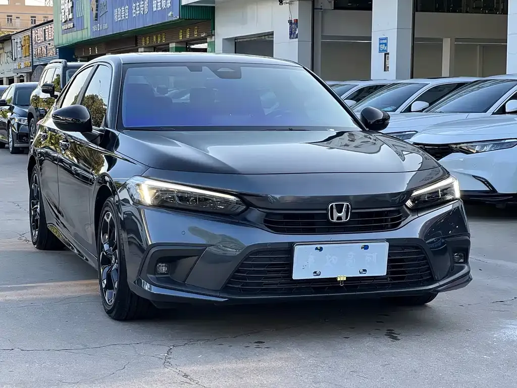 Honda Civic 2023 из CN, фото 2