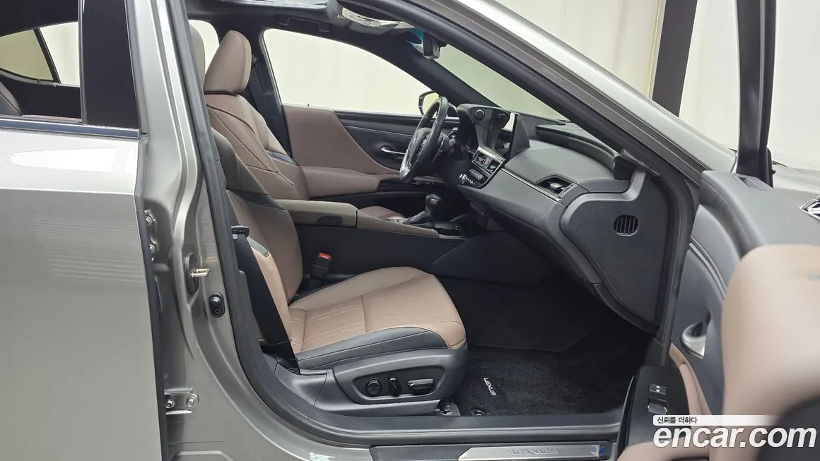Lexus ES 2025 из KR, фото 10