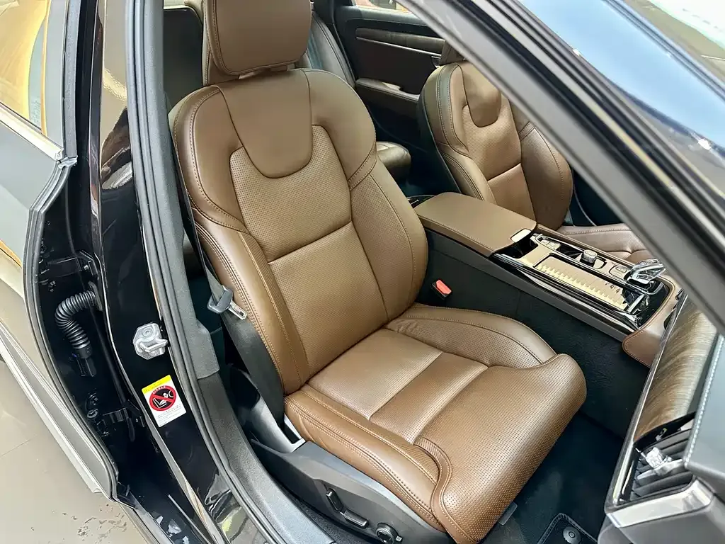 Volvo S90 PHEV — фото 10