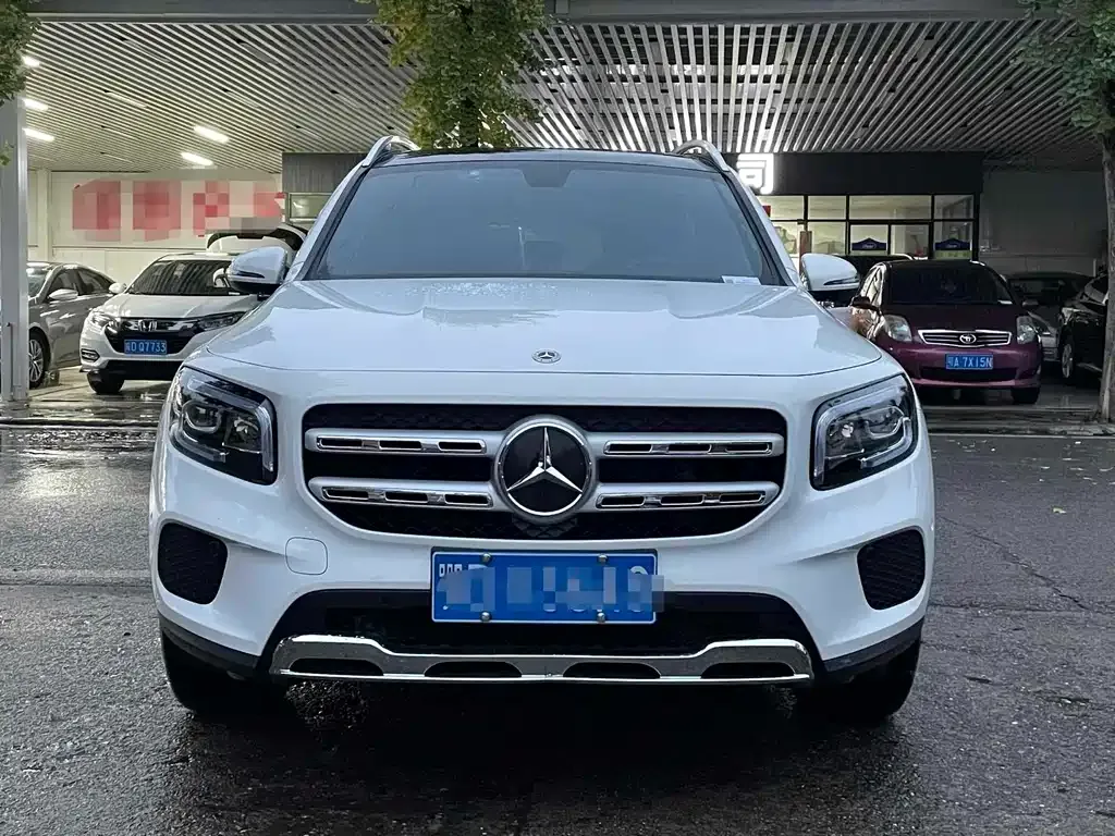Mercedes-Benz GLB — фото 2