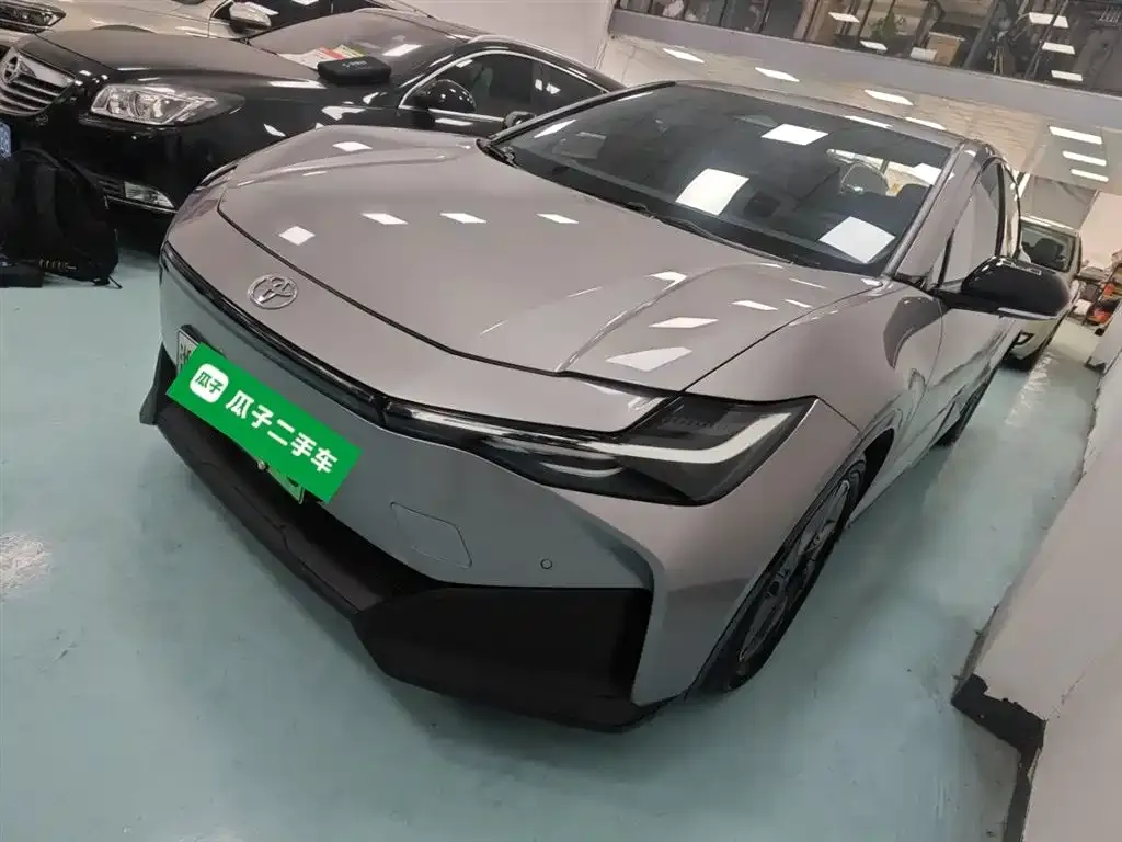 Toyota bZ3 2023 из CN, фото 2
