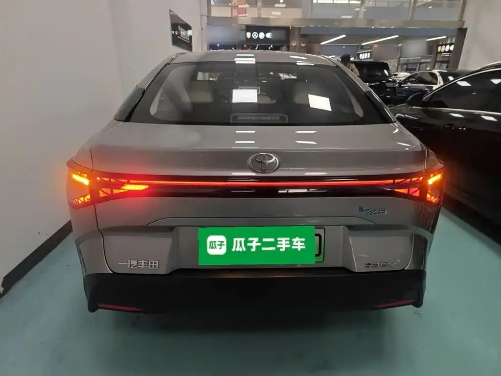 Toyota bZ3 2023 из CN, фото 6