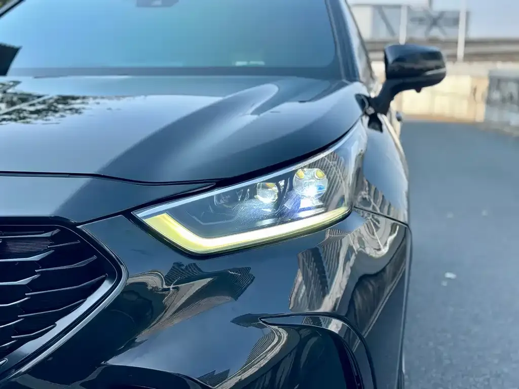 Toyota Crown Kluger 2022 из CN, фото 9