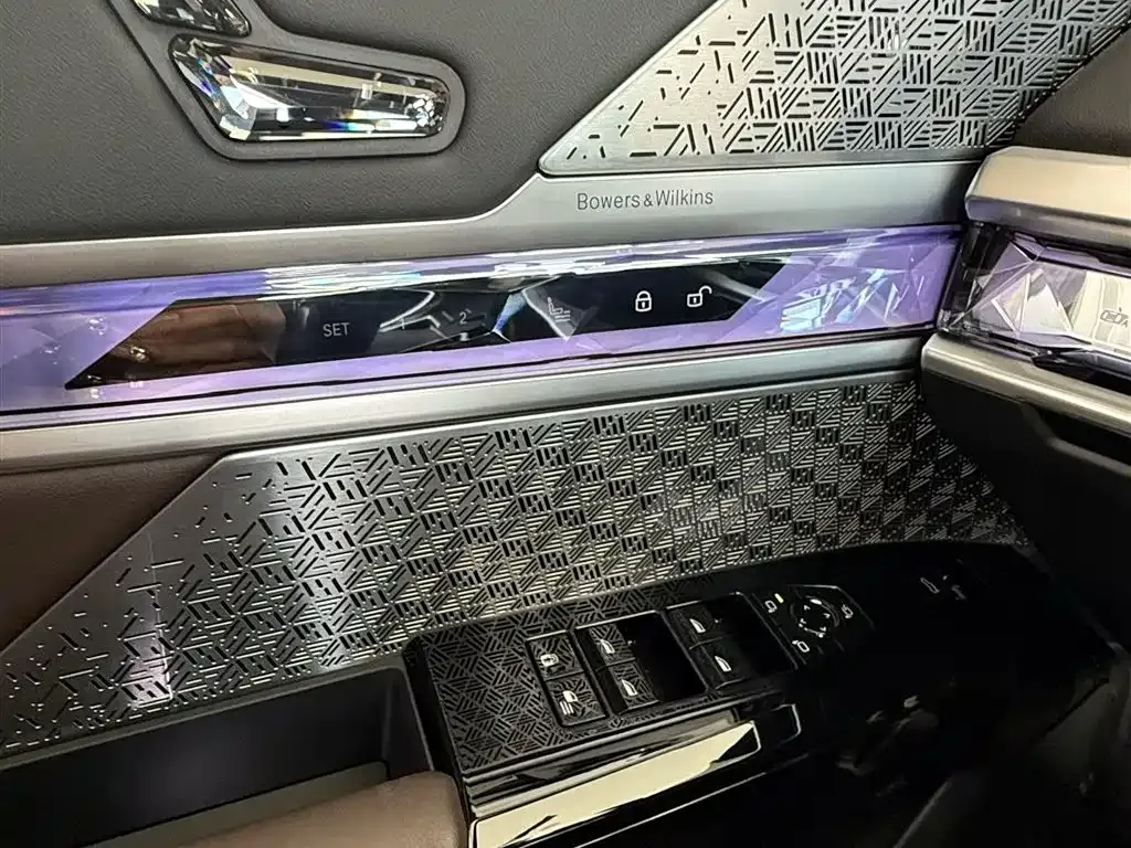 BMW 7 Series 2024 из CN, фото 9