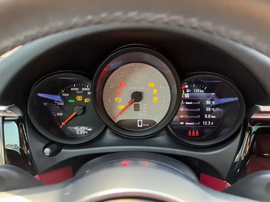 Porsche Macan 2021 из CN, фото 8