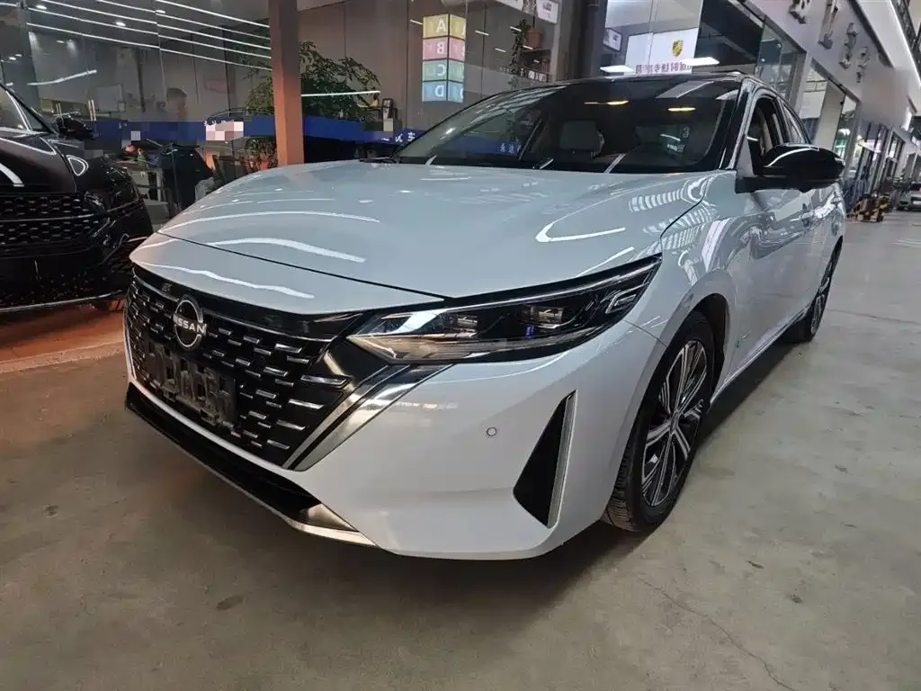 Nissan Sylphy 2023 из CN, фото 1