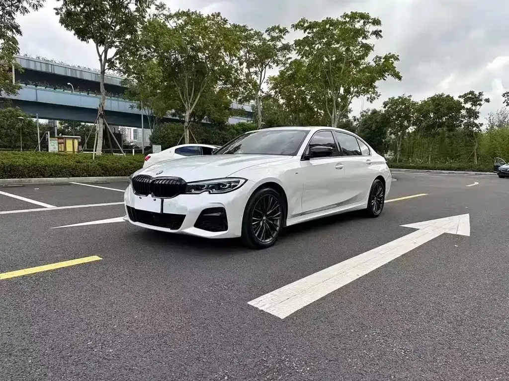 BMW 3 Series 2021 из CN, фото 1
