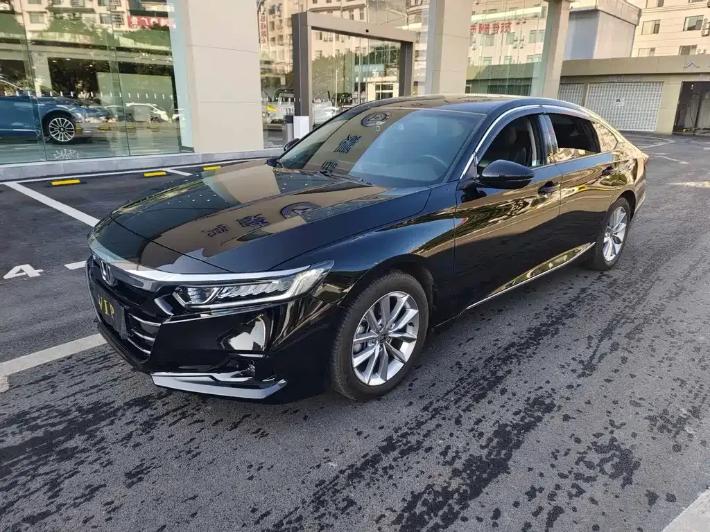 Honda Accord — фото 1